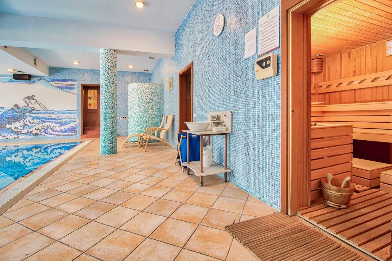 Palazzo Wellness Villa 에게르 외부 사진