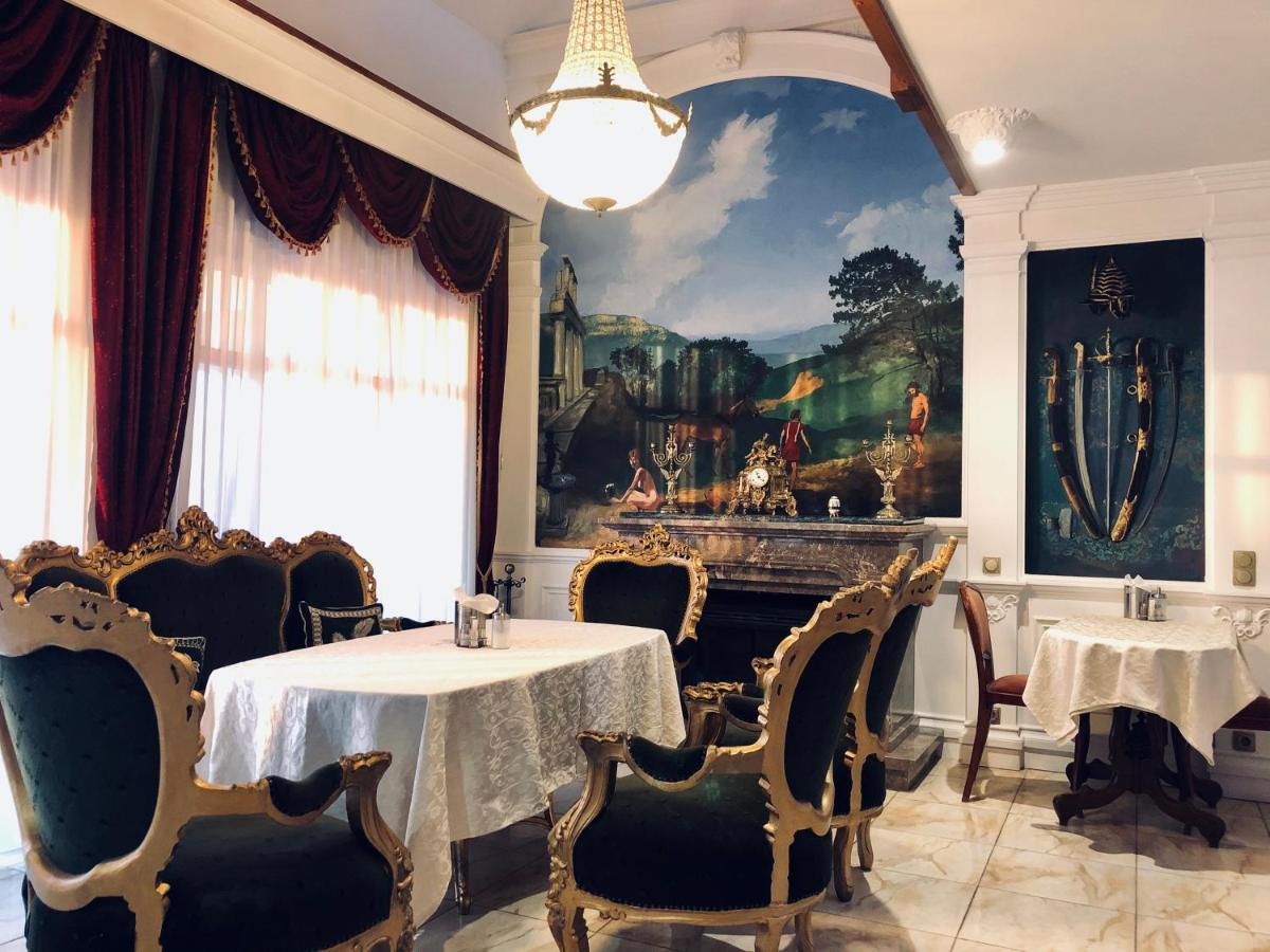 Palazzo Wellness Villa 에게르 외부 사진